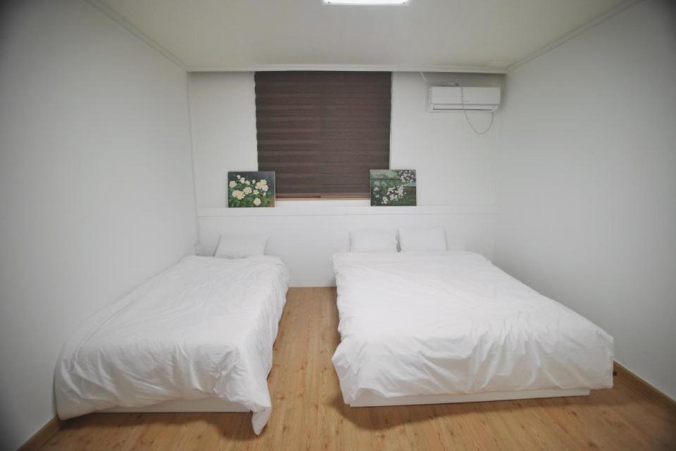 Romantic Ocean Yeosu Exterior photo